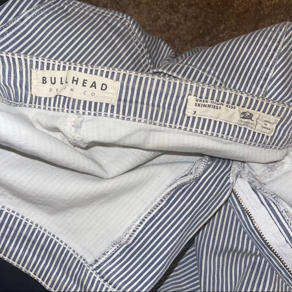 High Rise Pin-Stripped Jeans - Picture 8 of 8